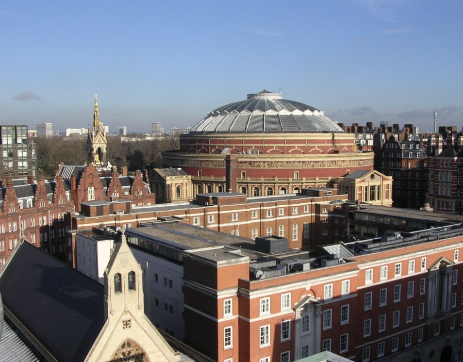 伦敦政治经济学院培训如何选择好的机构？