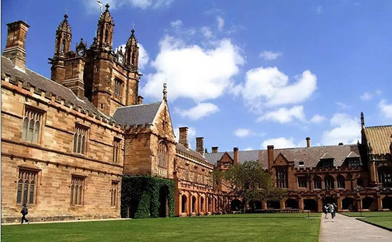 加拿大Finance专业辅导|多伦多大学金融硕士第一年课程主要内容