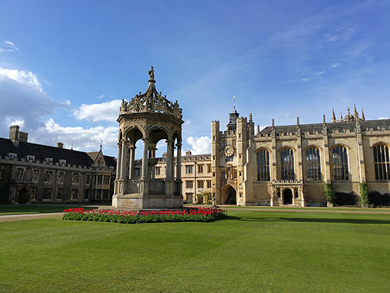英国剑桥大学学费一年是多少？