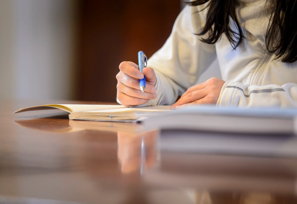 加州伯克利分校essay的写作标准框架包括哪些？写作时间怎么分配？